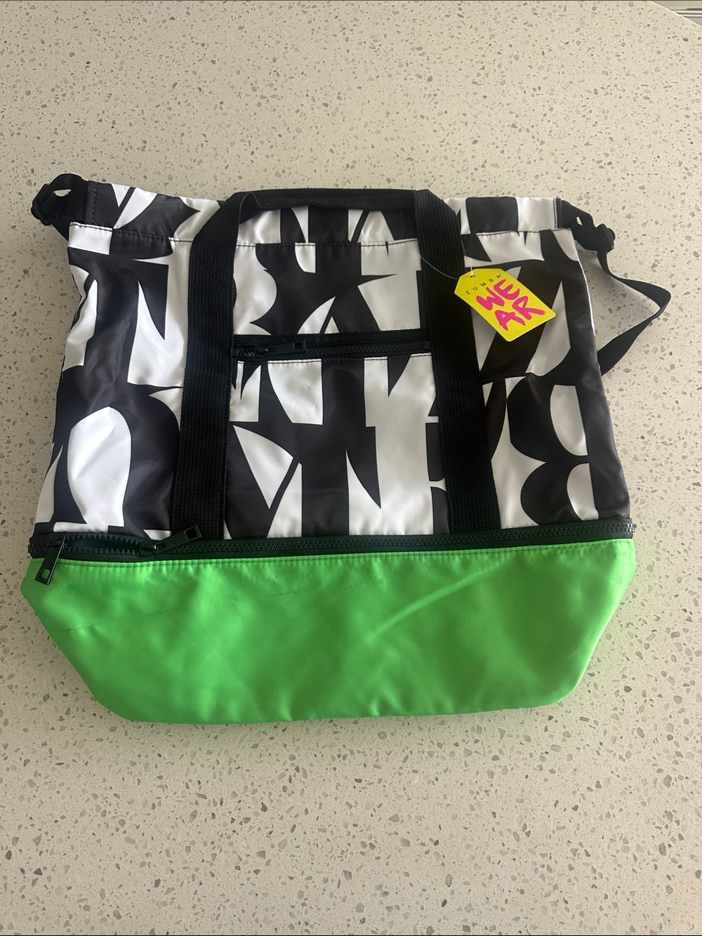 Zumba Haus 2 Way Bag with Shie Compartment NWT